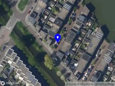 Ambulance met grote spoed naar de Zeedadelhof in 's-Gravenhage