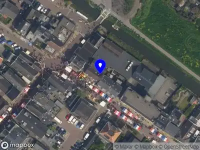 Ambulance met grote spoed naar de Kerklaan in Nieuwerkerk aan den IJssel