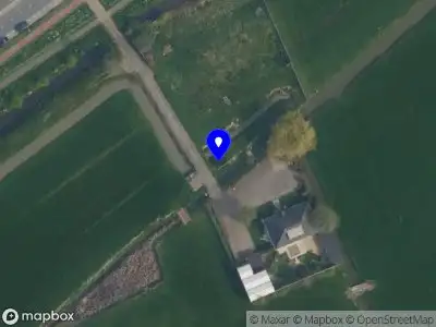 Ambulance met grote spoed naar de Erasmusweg in Wateringen