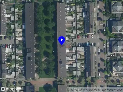 Ambulance met grote spoed naar de J. Calsstraat in Amsterdam