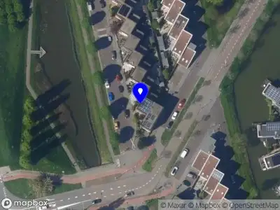 Ambulance met grote spoed naar de Goudkarpersingel in 's-Gravenhage
