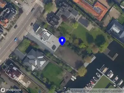 Ambulance met grote spoed naar de Straatweg in Rotterdam
