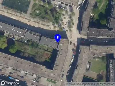 Ambulance met gepaste spoed naar de Hooglandstraat in Rotterdam
