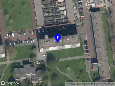 Ambulance met gepaste spoed naar de Jacques Urlusplein in Schiedam