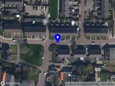 Brandweer met gepaste spoed naar de Nipperusstraat in Ulrum vanwege een buitenbrand