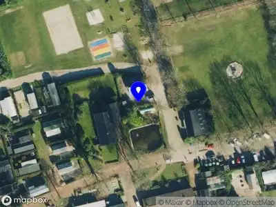 Politie naar de Het lage veld in Dalfsen vanwege steekincident