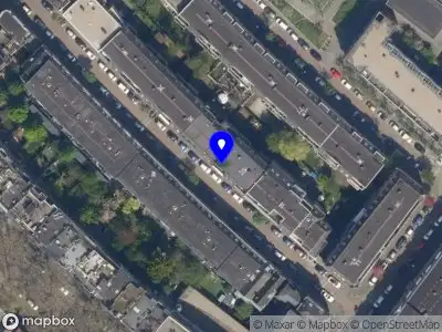 Ambulance met grote spoed naar de Ackersdijkstraat in Rotterdam