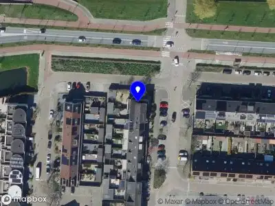 Ambulance met grote spoed naar de Brahmsstraat in Barendrecht