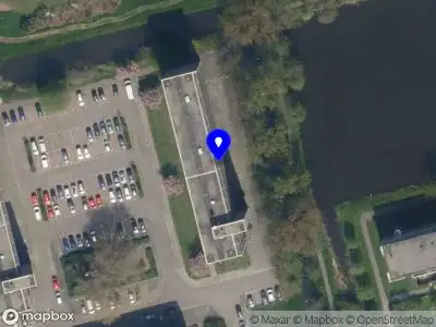 Ambulance met grote spoed naar de Wilgenhoek in Capelle aan den IJssel
