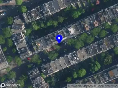 Ambulance met grote spoed naar de Cornelis Schuytstraat in Amsterdam