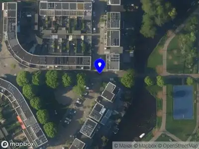 Ambulance met gepaste spoed naar de Anna van Bossepad in Leiden