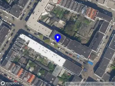 Ambulance met grote spoed naar de Jensiusstraat in Rotterdam