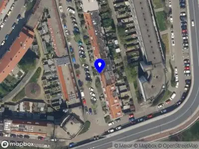 Ambulance met grote spoed naar de Rijnstraat in Schiedam