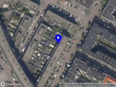 Ambulance met gepaste spoed naar de Boudewijnstraat in Rotterdam