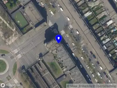 Ambulance met grote spoed naar de Oranjeboomstraat in Rotterdam