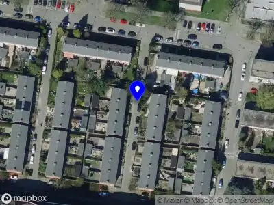 Ambulance met grote spoed naar de Ipelo in Rotterdam
