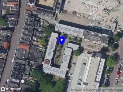 Ambulance met gepaste spoed naar de Willem Dreeshof in Dordrecht