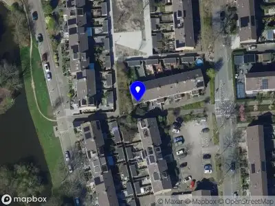 Ambulance met grote spoed naar de Beverveen in Spijkenisse