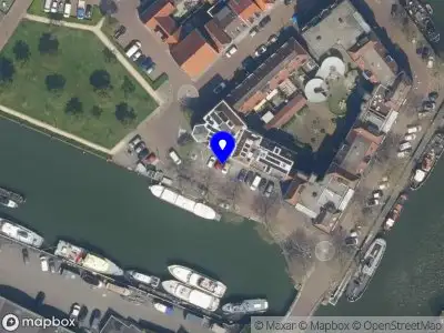 Ambulance met gepaste spoed naar de Hellingkade in Maassluis