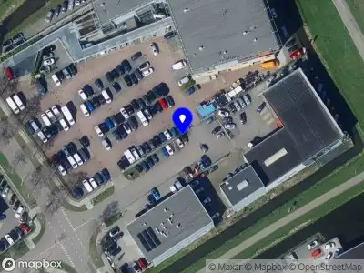 Ambulance met gepaste spoed naar de Faradayweg in Spijkenisse