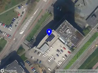 Ambulance met grote spoed naar de Burgemeester Van Lierplein in Vlaardingen