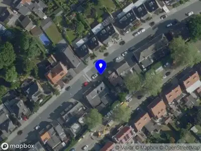 Politie naar de Veerweg in Steyl vanwege voertuigen te water