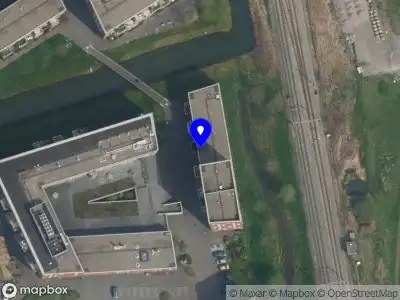 Ambulance met grote spoed naar de Zwenkgras in Pijnacker