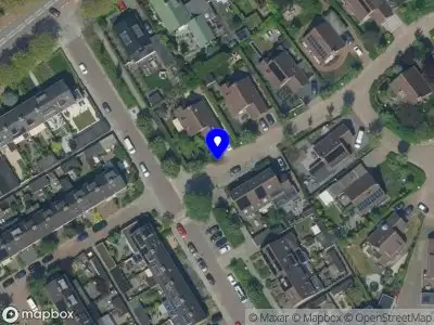 Ambulance met grote spoed naar de Anna de Renessestraat in Heemskerk