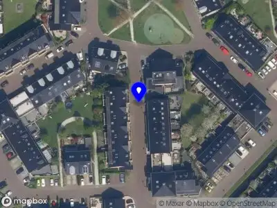 Ambulance met grote spoed naar de Ingrid Bergmanborg in Schiedam
