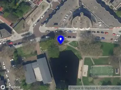 Ambulance met gepaste spoed naar de Marconiweg in Schiedam