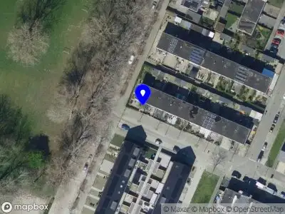 Ambulance met grote spoed naar de Traviataweg in Hoogvliet Rotterdam