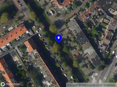 Ambulance met grote spoed naar de Rembrandtkade in Rijswijk