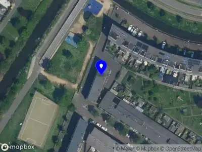 Ambulance met grote spoed naar de Guldenpromenade in Amsterdam