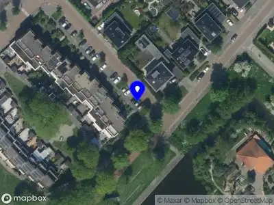 Ambulance met gepaste spoed naar de Van den Broekestraat in Beverwijk