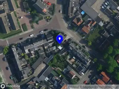 Brandweer met grote spoed naar de Ter Veenlaan in Hoofddorp vanwege reanimatie