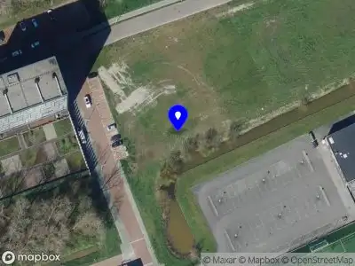 Ambulance met grote spoed naar de Aureliapad in Hoogvliet Rotterdam