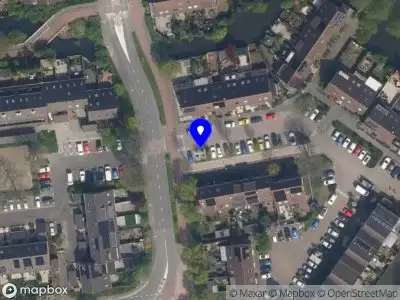 Ambulance met gepaste spoed naar de Ernst Barlachrade in Capelle aan den IJssel