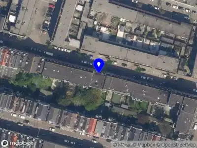 Ambulance met grote spoed naar de Vinkenstraat in Rotterdam