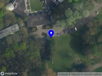 Ambulance met grote spoed naar de Fenny ten Boschstraat in 's-Gravenhage