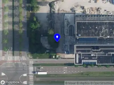 Ambulance met gepaste spoed naar de De Boelelaan in Amsterdam