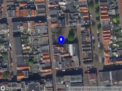 Ambulance met gepaste spoed naar de Zuid Rundersteeg in Leiden