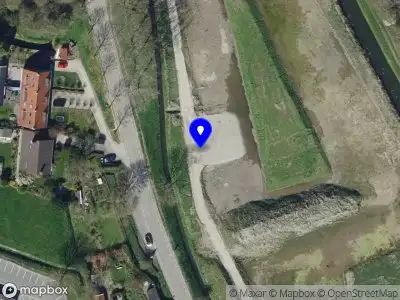 Politie naar de Gemeenlandsedijk Noord in Abbenbroek vanwege voertuigen te water