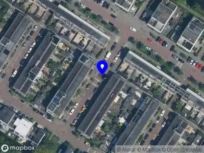 Ambulance met grote spoed naar de Oturia in Amsterdam