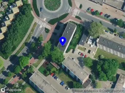 Politie naar de Karel de Groteplein in Deventer vanwege aanrijding met letsel