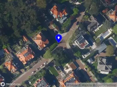 Ambulance met gepaste spoed naar de Duinroosweg in 's-Gravenhage