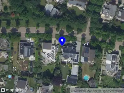 Brandweer met grote spoed naar de Eikenlaan in Roosendaal vanwege gebouwbrand