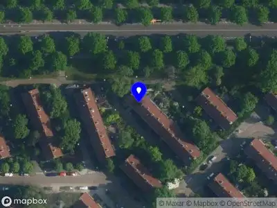 Ambulance met grote spoed naar de Somerlustpad in Amsterdam