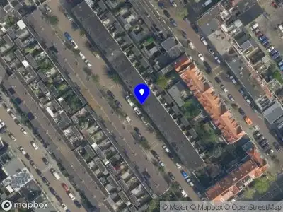 Ambulance met grote spoed naar de Paxlaan in Delft