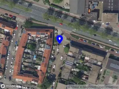 Ambulance met gepaste spoed naar de Markstraat in Dordrecht