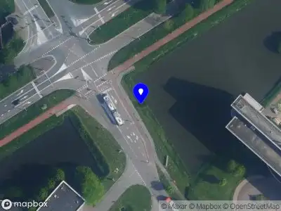 Ambulance met grote spoed naar de Tupolevlaan in Schiphol-Rijk